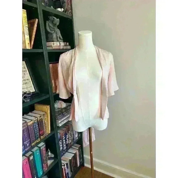 ASTR the Label Rosewater Feminine Blouse Women's Size Small - Picture 3 of 5